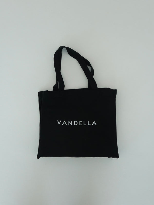 The essential tote